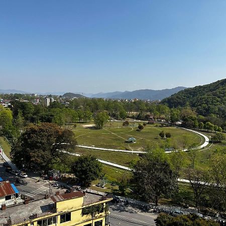 Hotel Lake Shore Pokhara Luaran gambar