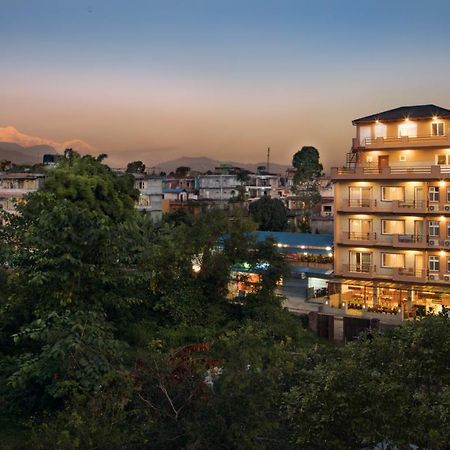Hotel Lake Shore Pokhara Luaran gambar