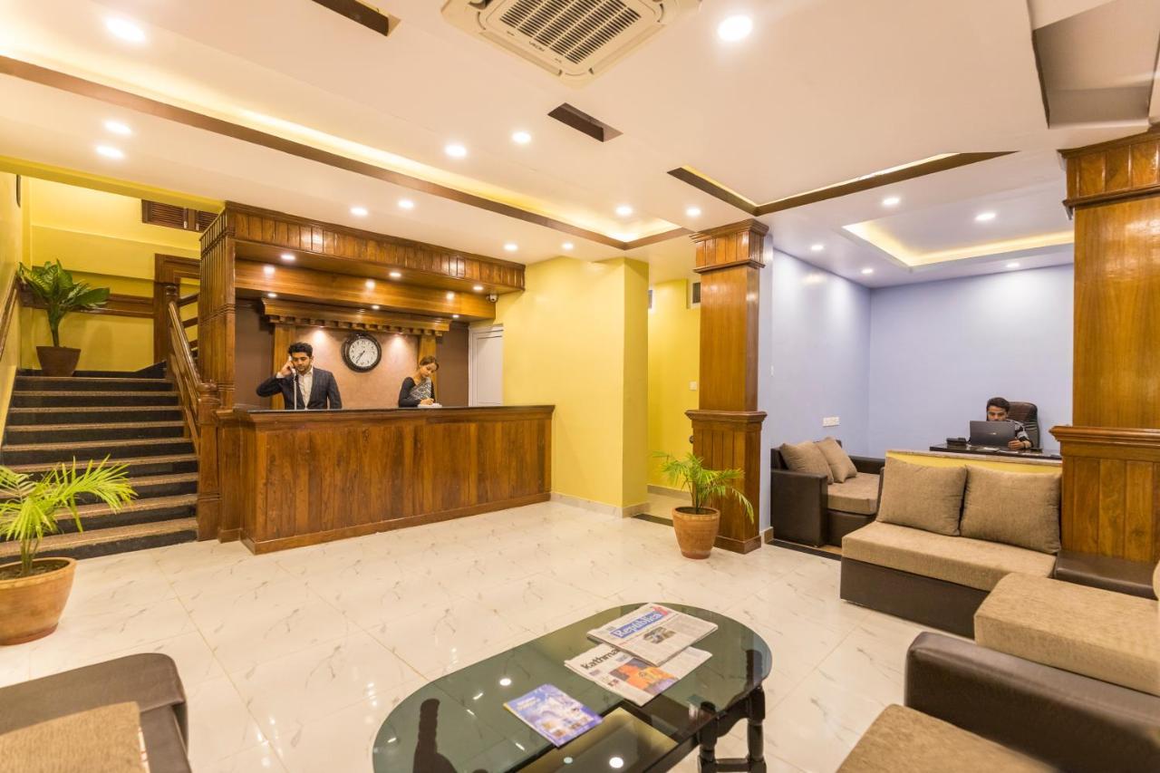 Hotel Lake Shore Pokhara Luaran gambar