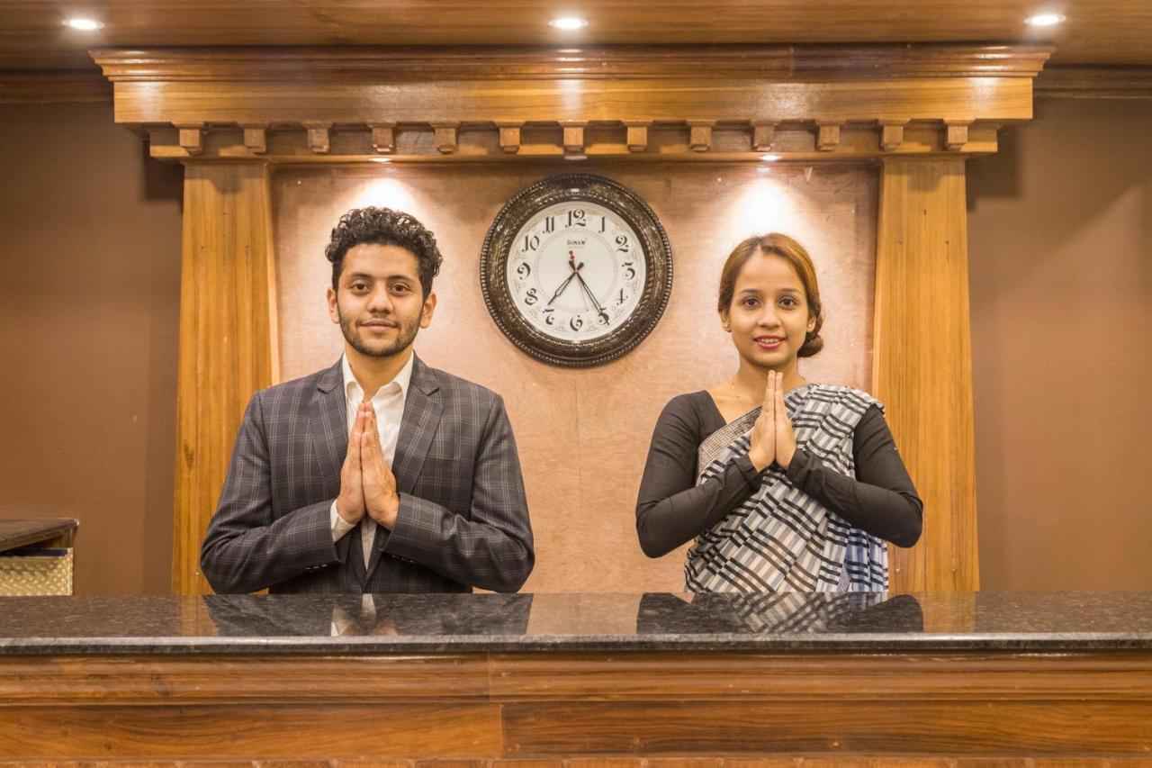 Hotel Lake Shore Pokhara Luaran gambar