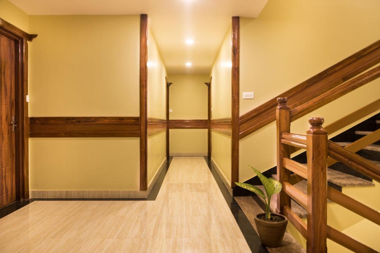 Hotel Lake Shore Pokhara Luaran gambar