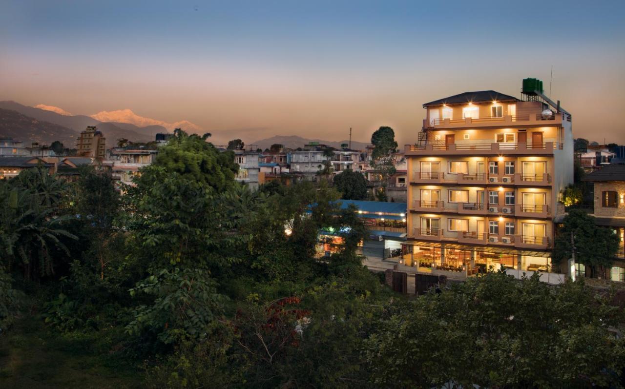 Hotel Lake Shore Pokhara Luaran gambar