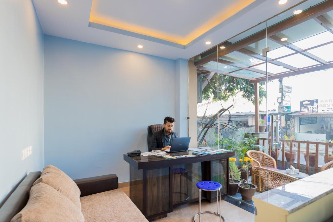 Hotel Lake Shore Pokhara Luaran gambar