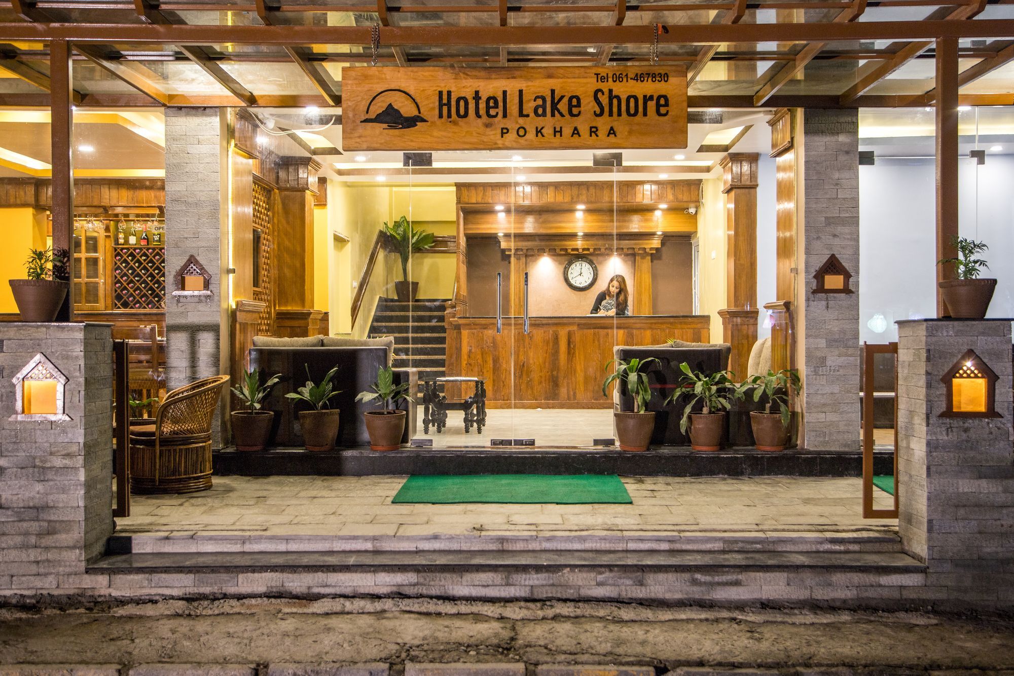 Hotel Lake Shore Pokhara Luaran gambar